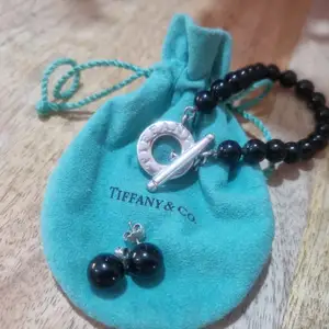 Genuine Tiffany & Co. Black Onyx Bracelet & Earrings, Επαρχία Πάφου — Universal