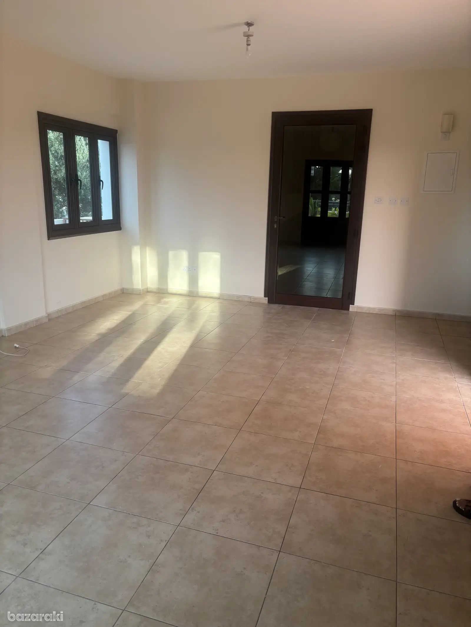 House, 3 bedrooms — 6