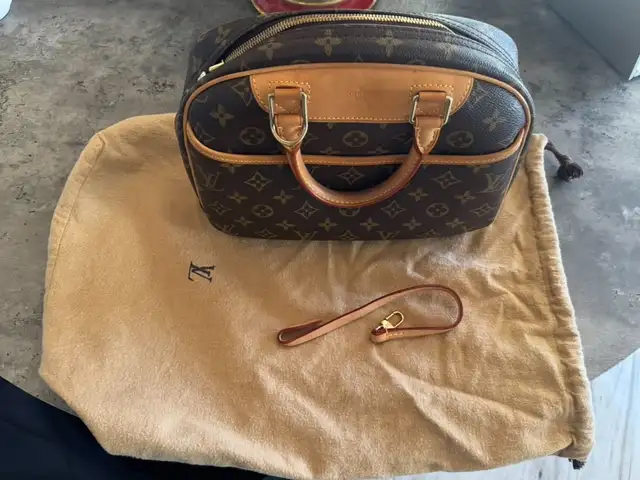 Louis vuitton trouville bag, Limassol — Germasogeia