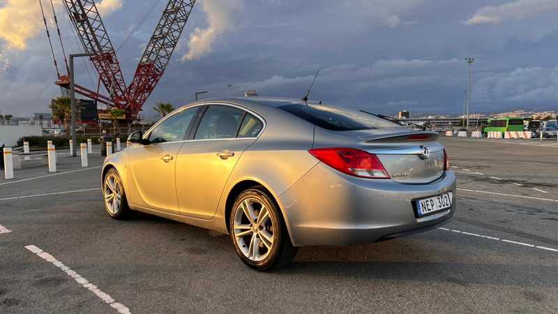2010 Opel, Vauxhall Insignia 2,0L 2010 Cyprus