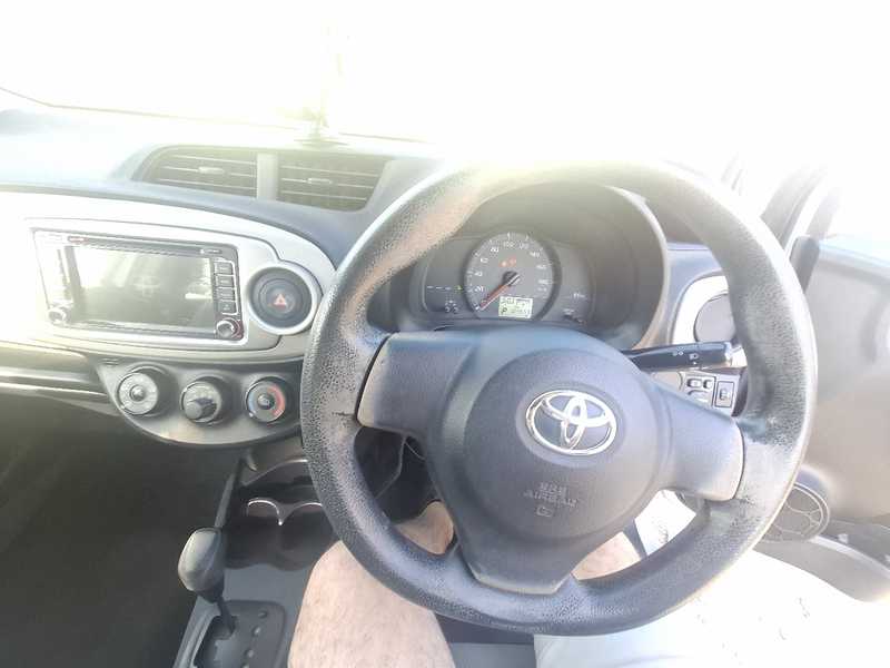 Toyota Vitz 1,3L 2011