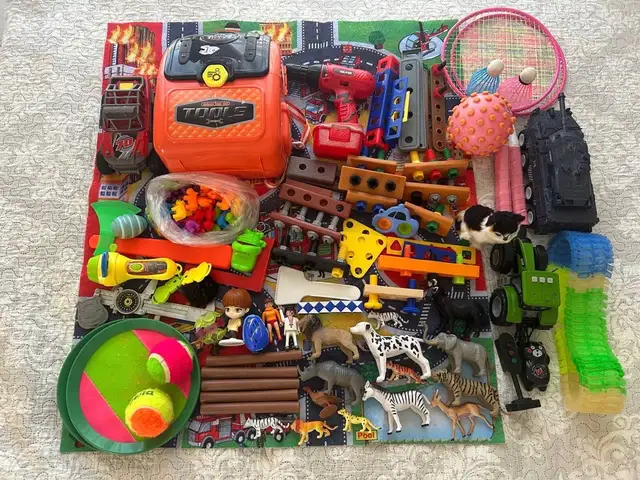 Toys, Paphos — Tombs Of the Kings