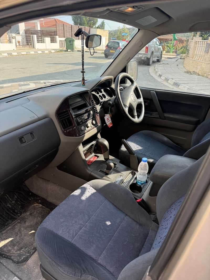 2004 Mitsubishi Pajero 3,2L 2004 Cyprus