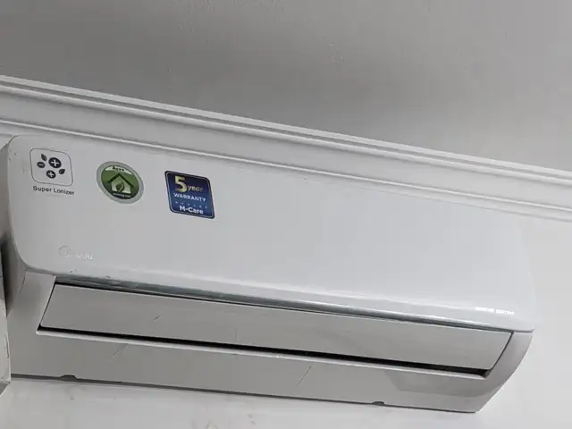 Used Air Conditioner For Months Only Has 5 Years 12 Ton Warranty, Nicosia — Egkomi