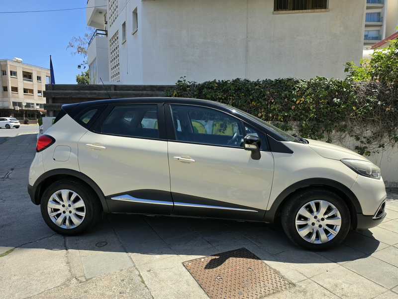 2015 Renault Captur 1,5L 2015 Cyprus