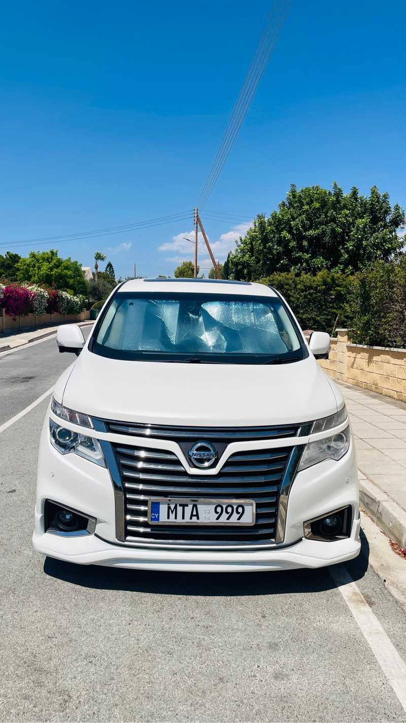 2015 Nissan Elgrand 2,5L 2015 Cyprus