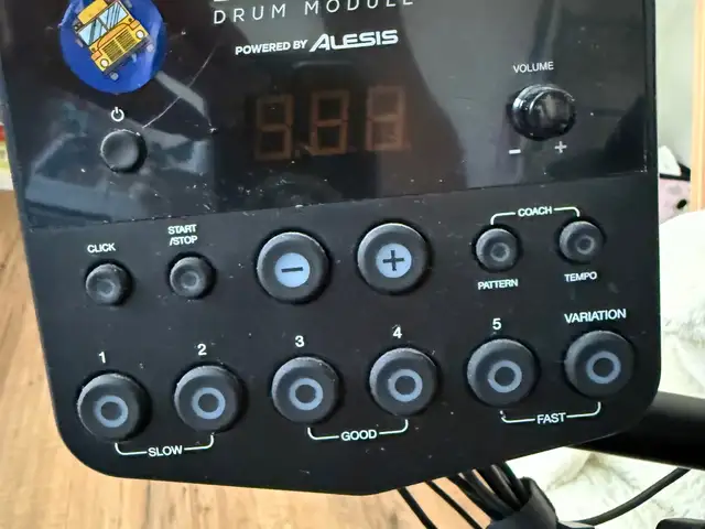 Alesis debut kit electronic drum set, Επαρχία Λεμεσού — Εκάλη