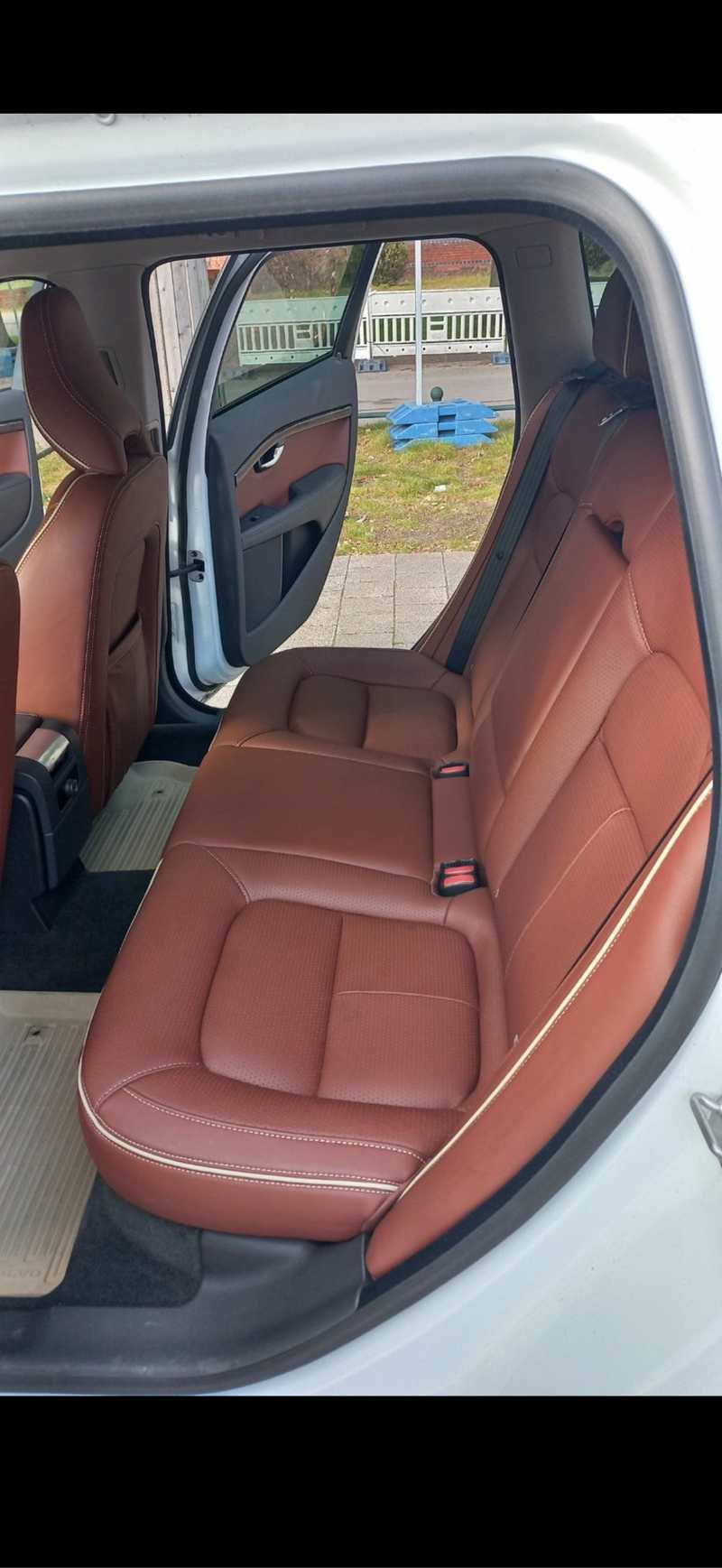 2015 Volvo XC70 2,0L 2015 Cyprus