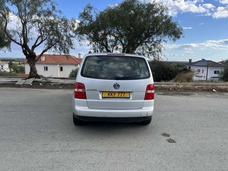 2005 Volkswagen Touran 1,6L 2005 Cyprus