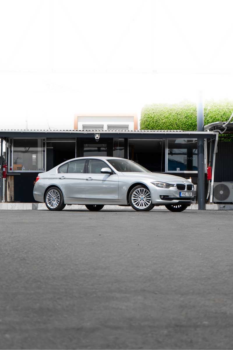 BMW 3-Series 2,0L 2012