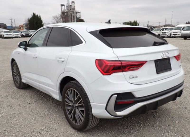 2022 Audi Q3 2,0L 2022 Cyprus