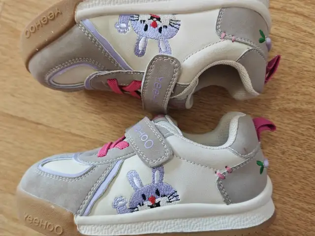 Kids girls shoes new sneaker size 26 soft bottom, Nicosia — Egkomi