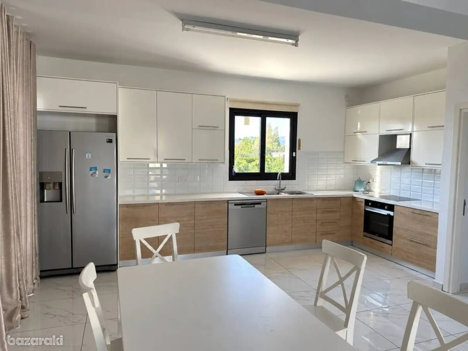 House, 3 bedrooms — 3