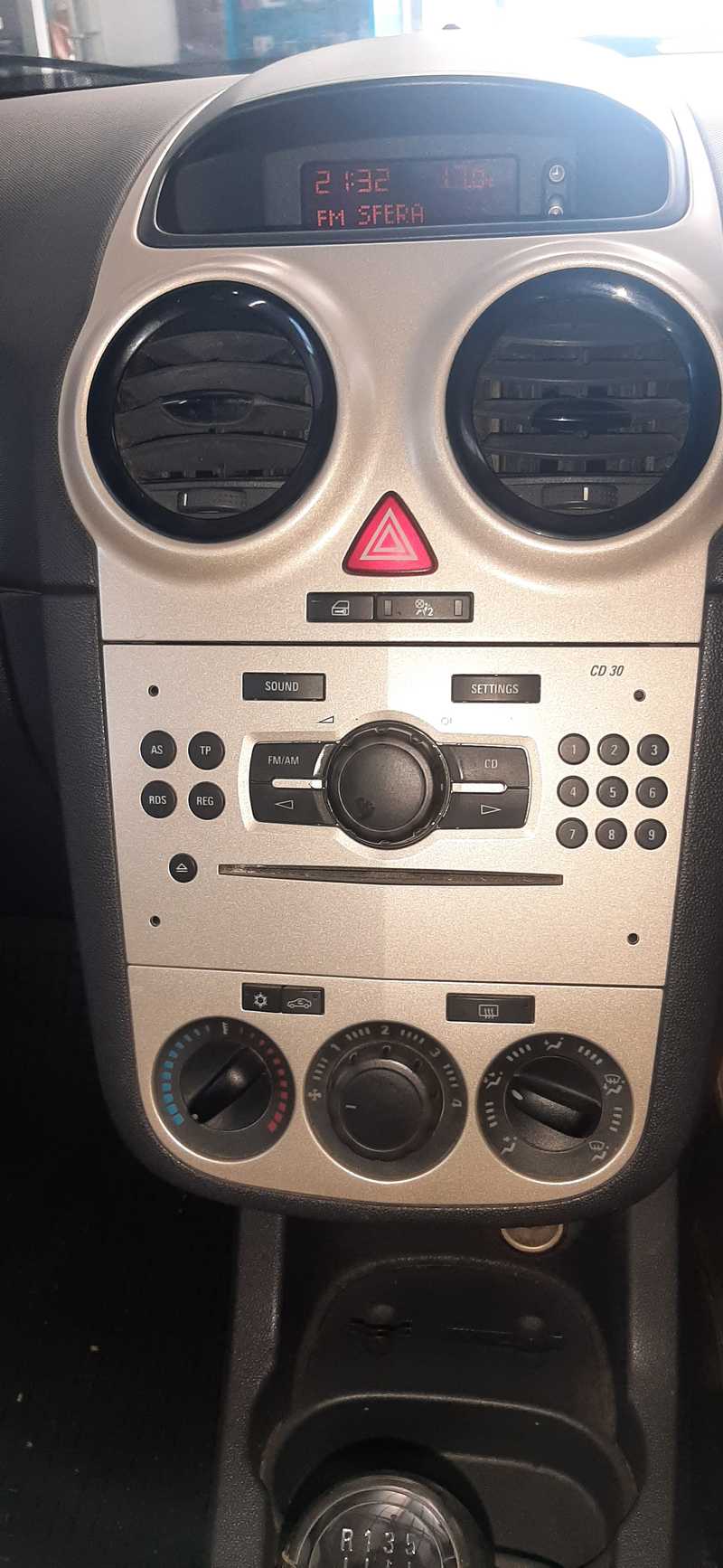 2009 Opel, Vauxhall Corsa 1,2L 2009 Cyprus