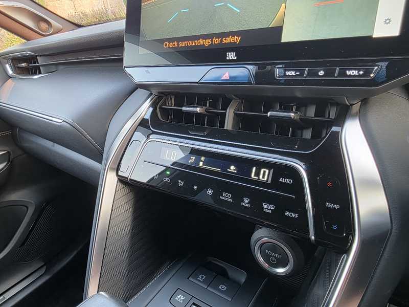 2024 Toyota Harrier 2,5L 2024 Cyprus