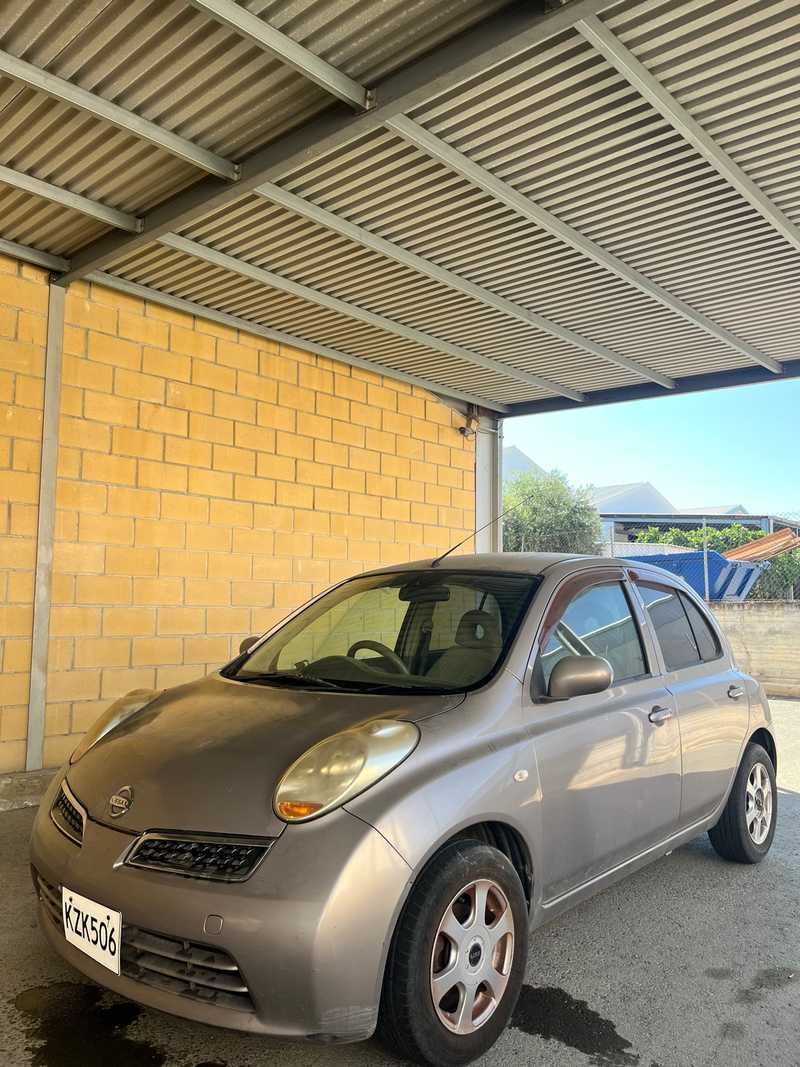 Nissan March 1,2L 2006
