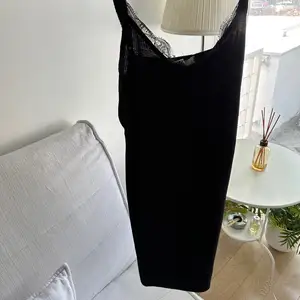 Black dress, Επαρχία Λευκωσίας — Αγλαντζιά