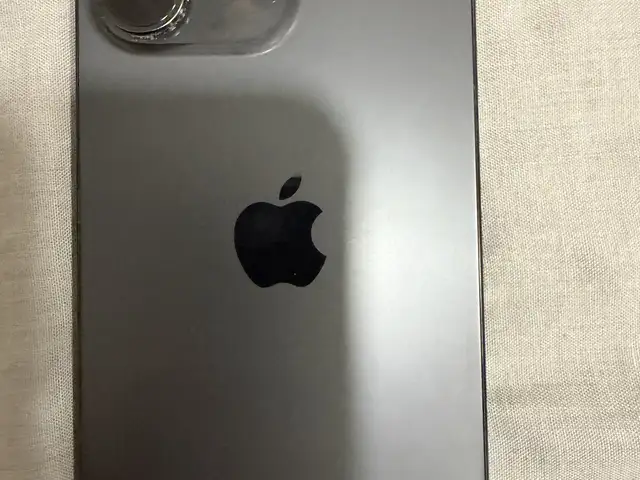 I phone 15 pro max, Larnaca — Kiti