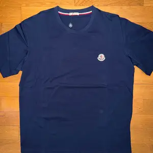 Moncler logo t-shirt navy blue, Nicosia — Nicosia - Ag. Antonios