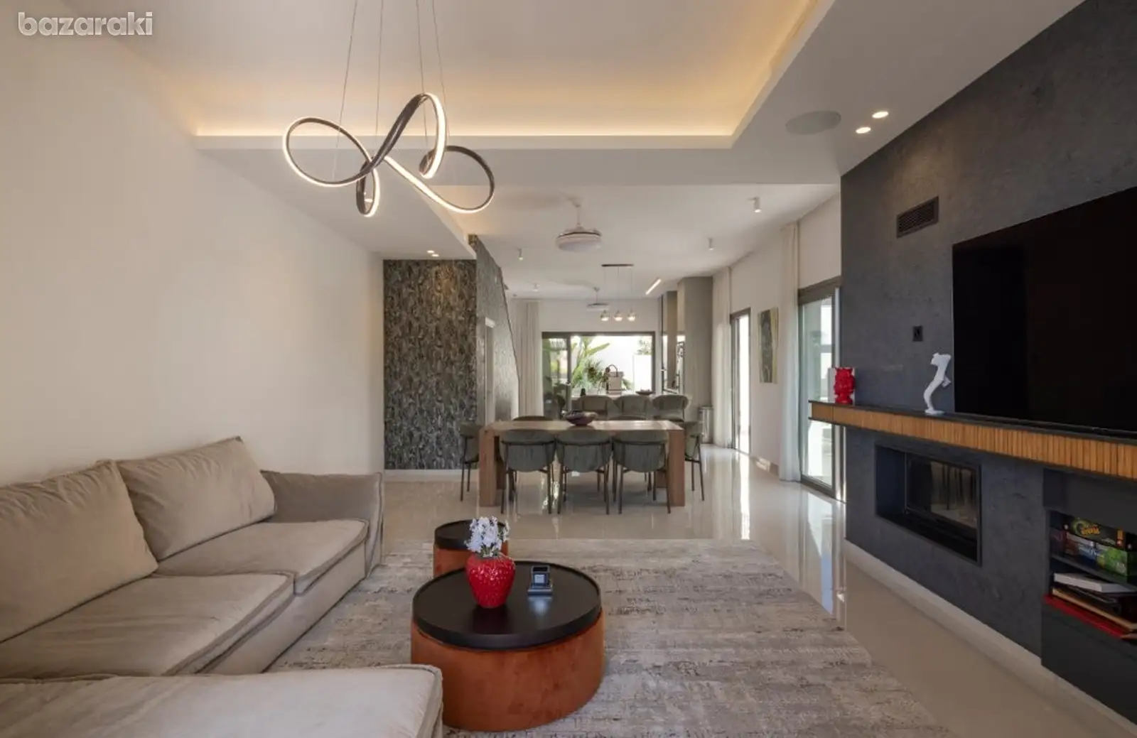 House, 3 bedrooms — 8