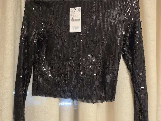 Black sequin top stradivarius xs with tags, Limassol — Limassol - Agia Zoni