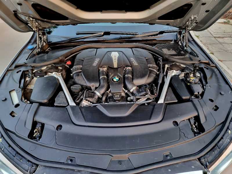 2018 BMW 7-Series 4,0L 2018 Cyprus