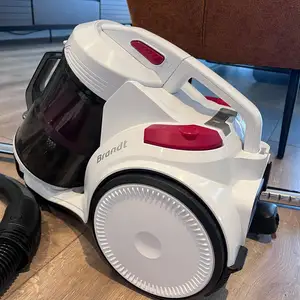 Brandt bagless 700w vaccum cleaner, Limassol — Limassol - Tsiflikoudia
