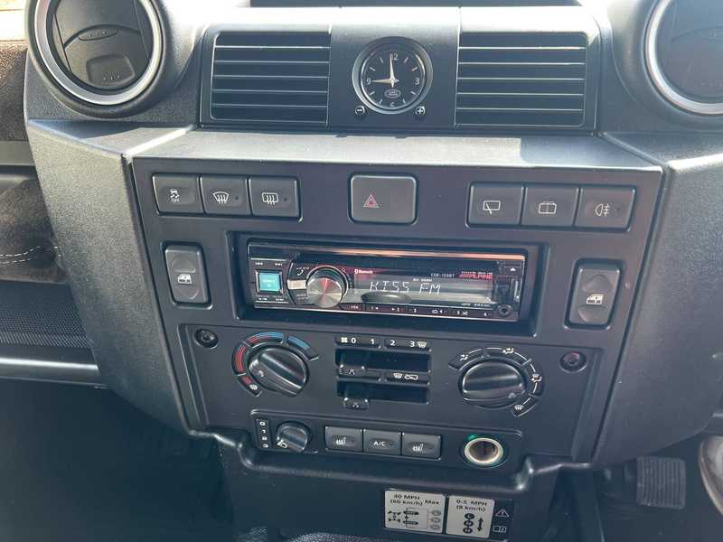 2016 Land Rover Defender 2,2L 2016 Cyprus