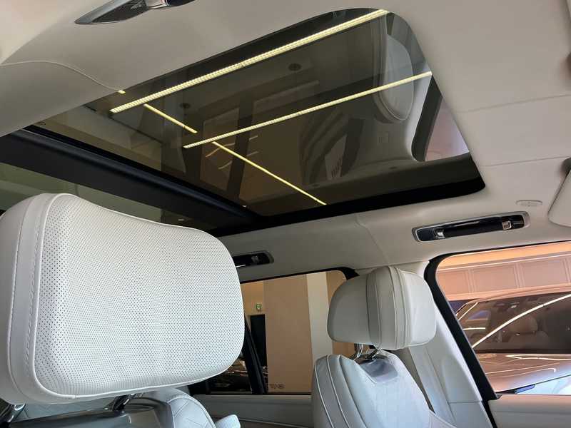 2023 Land Rover Range Rover 4,4L 2023 Cyprus
