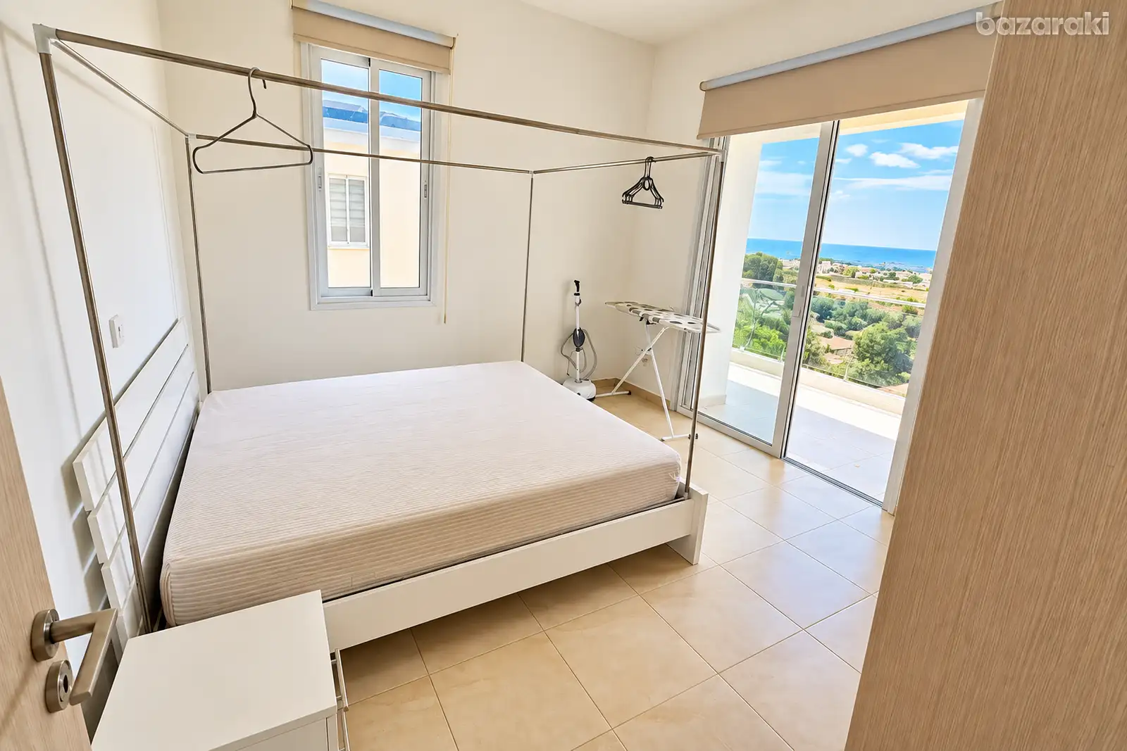 House, 3 bedrooms — 8