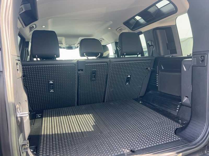 2023 Land Rover Defender 3,0L 2023 Cyprus