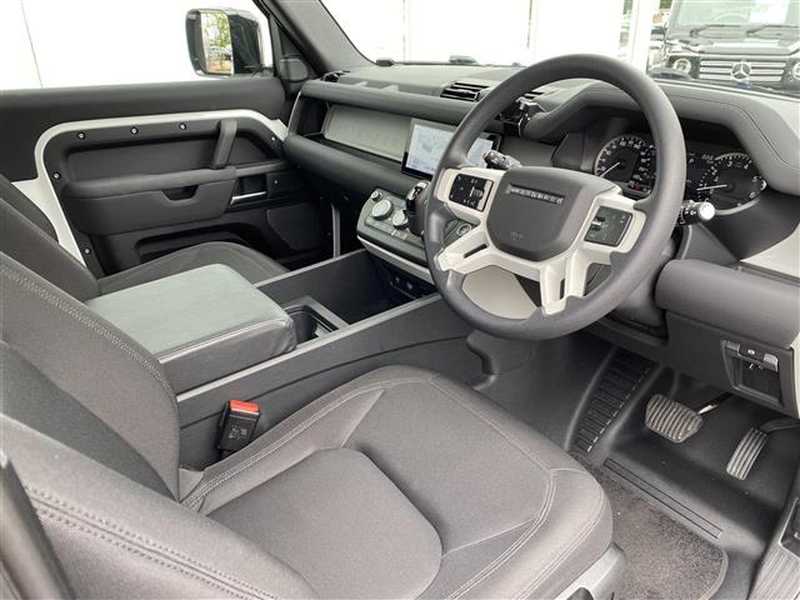 2022 Land Rover Defender 2,0L 2022 Cyprus